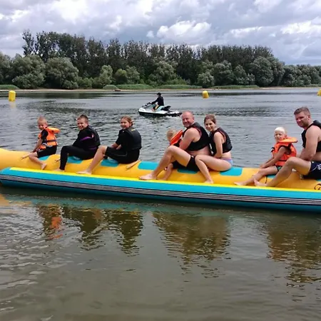 Marinasurf Baza Wypoczynkowa Kamp alanı